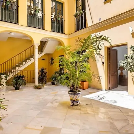 Aitana En Alvarez Quintero Seville Exterior photo