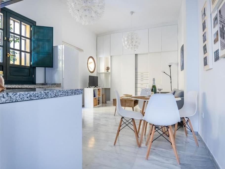 Aitana En Alvarez Quintero Appartement *